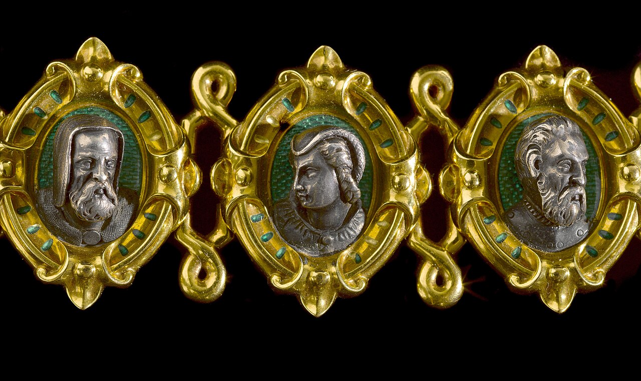 Bracelet ancien en métal précieux, bijou signé Jules Wiese, sur lequel on peut chercher les poinçons
